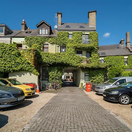 Charming City Centre Guest House 戈尔韦 外观 照片